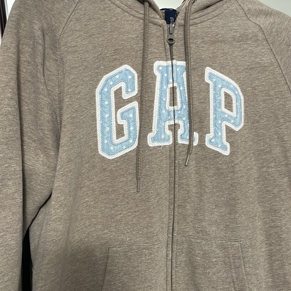 Sweatshirt - Picture 2 of 3